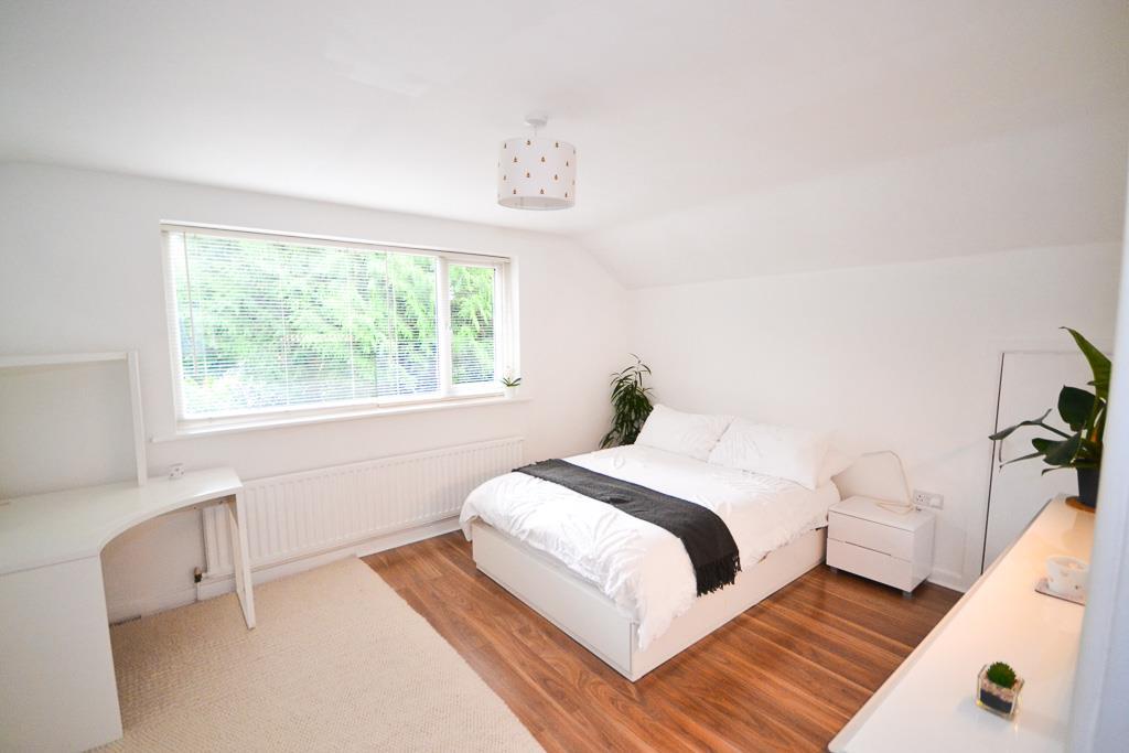 Larch Way, Ferndown Castleman Estate Agents